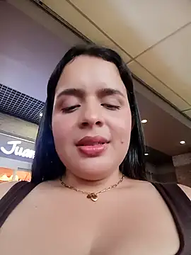 Julieth_hot-69's cam snapshot