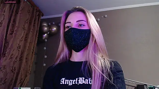 Iris_lave's cam snapshot