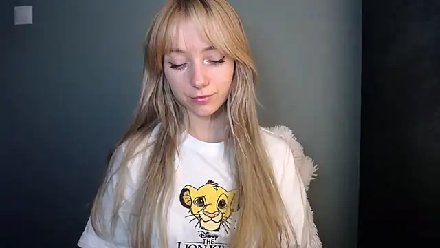 LuciaYoung's web cam