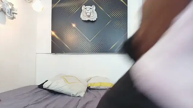 JordanAndAndrew's cam snapshot