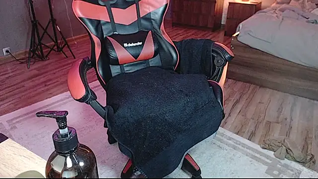 AuroraKeepFuck's cam snapshot