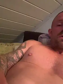 superbertok's cam snapshot