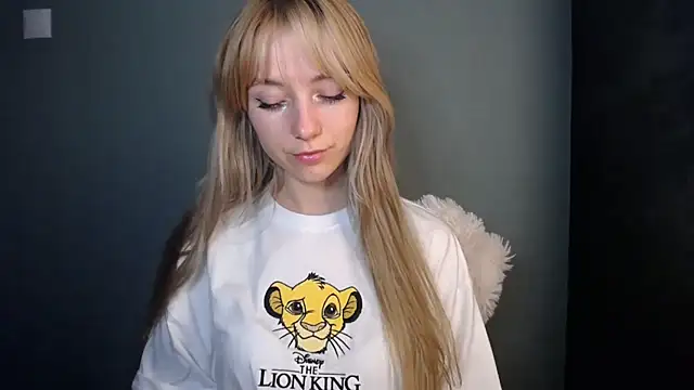 LuciaYoung's cam snapshot