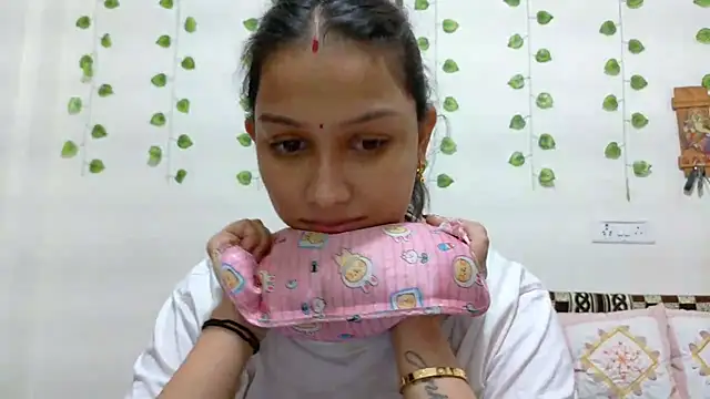 Aleena_Rai's cam snapshot