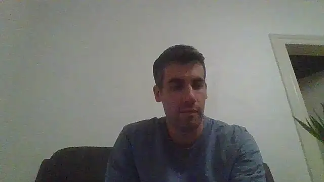 JulioIsHere4you live sex cam