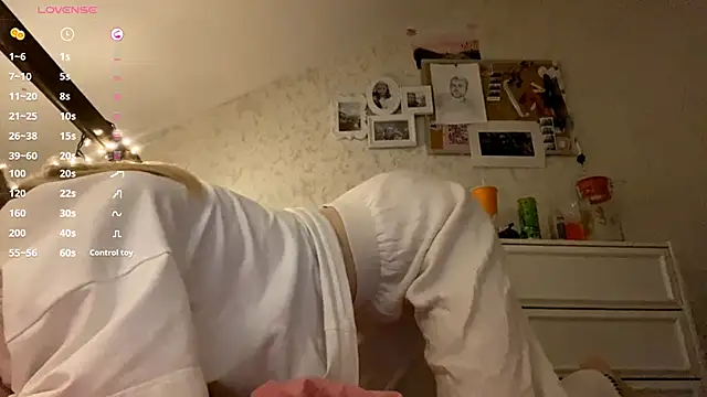 DanaCore live sex cam