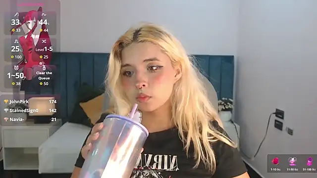 april_bunnyy's web cam