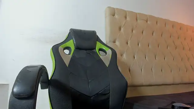 Naomis_35's cam snapshot