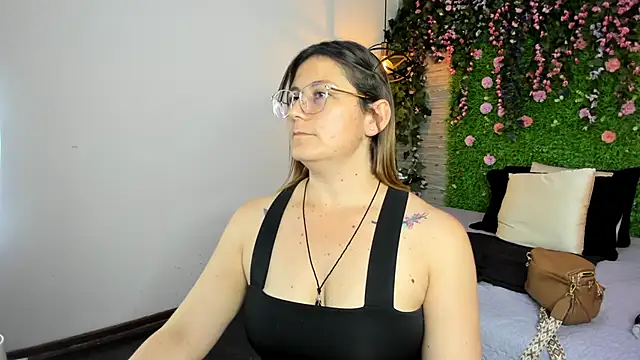 SarahDeyvis's cam snapshot