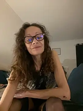 Chris06d22@xh live sex cam