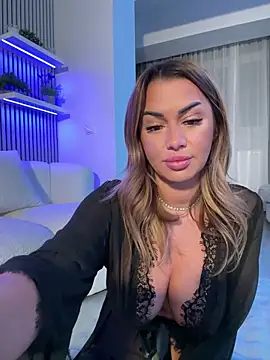 KirstieVegas live sex cam