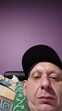 Tom4Womans's cam snapshot