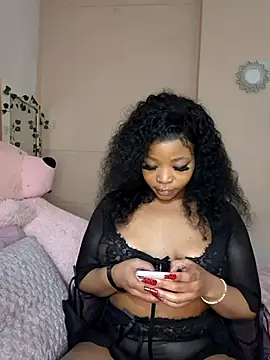 ItsLeyaa live sex cam