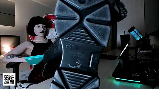 _Misha_Addams_'s cam snapshot