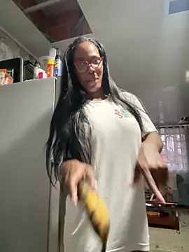 Bustykeyla live sex cam