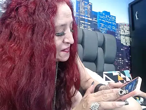 Lucy_mature8's cam snapshot