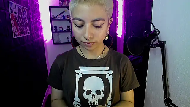 lunarichy22's cam snapshot