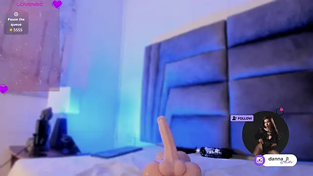 DannaJhonson1 live sex cam