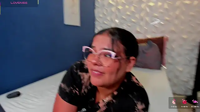 freya_cole_'s cam snapshot