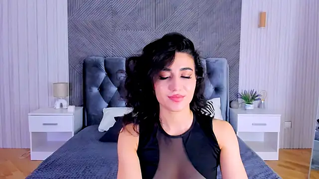 Maya_Rogerss's cam snapshot