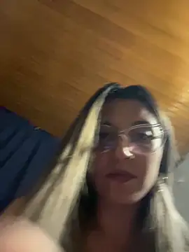 Isabella_Varella live sex cam