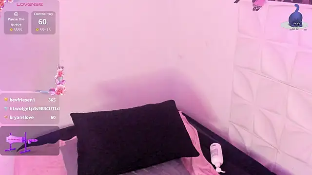 JuliethMoss's cam snapshot