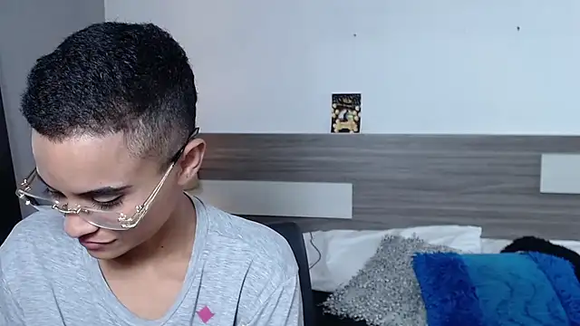 Liiamthompson's cam snapshot