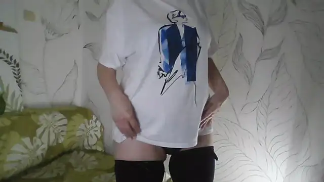 Catty_Lady's cam snapshot