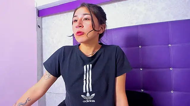 LeaMoreau22's cam snapshot