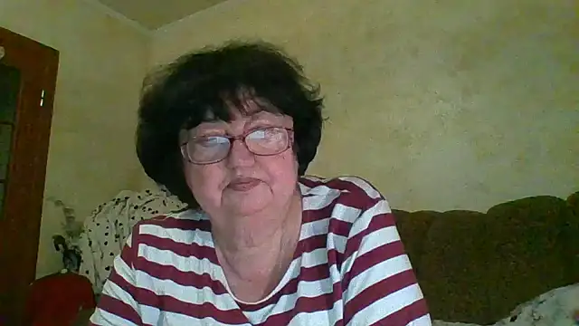 MilaSky5303's cam snapshot