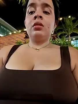 Julieth_hot-69's cam snapshot