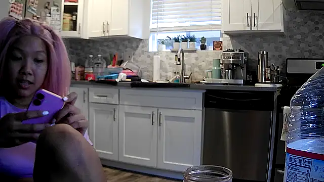 CryptoCamGirl live sex cam