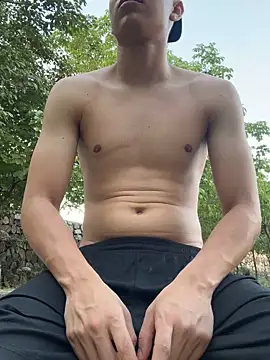 outdoors11 live sex cam