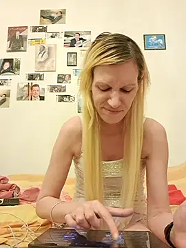 Polonski88_Official's cam snapshot