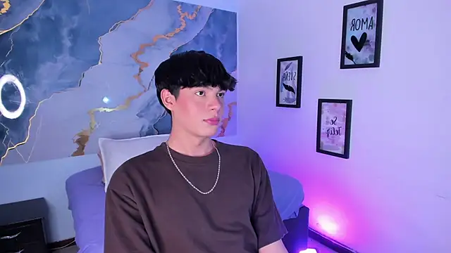 Isaac_Kurtt's cam snapshot