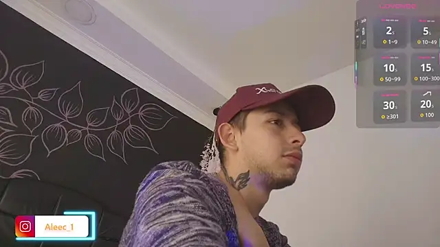 Aleecandrews's cam snapshot