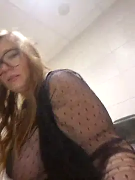 wildyoungNhorny's cam snapshot