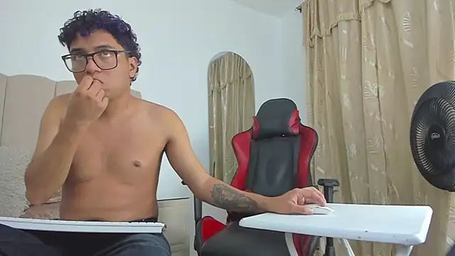 LiamANDJordan live sex cam