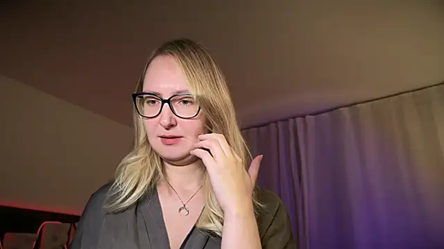 KiraxFate's cam snapshot