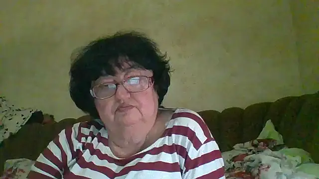 MilaSky5303's cam snapshot