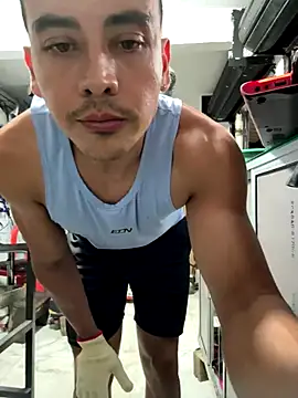 Paul22cm- live sex cam