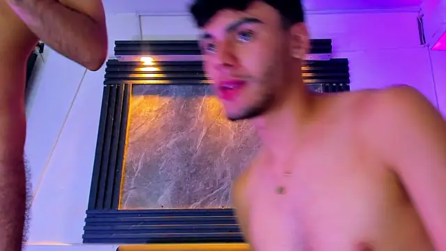 liam_genner_'s cam snapshot