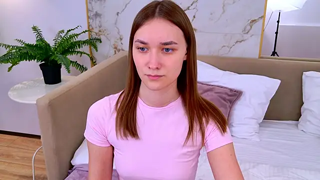 AmadaReine's cam snapshot