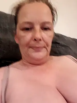 Ruhrpottperle2024's web cam