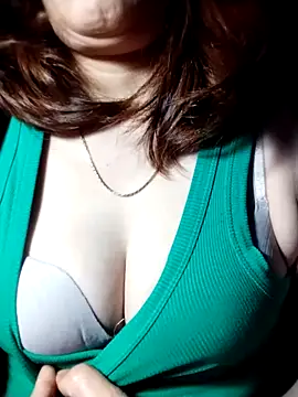 YiyinLy's cam snapshot