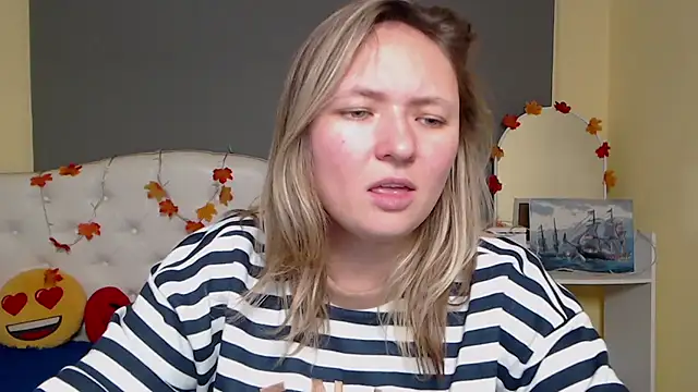 SallyVerda's cam snapshot