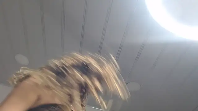 Giia_Monroe's cam snapshot