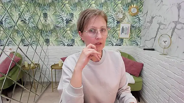 Paris_Cherry's cam snapshot