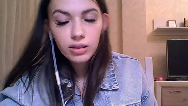 CeyaLier's cam snapshot