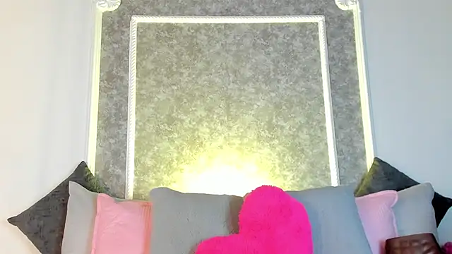 _victoriaa__lois's cam snapshot